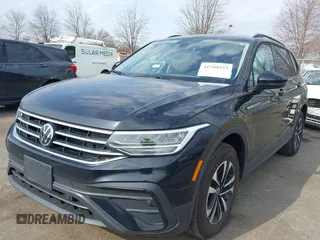 2024 Volkswagen Tiguan S with VIN 3VVFB7AX2RM116756, listed as a IAAI auction lot 41780253 with 9,743 mi miles and . Bid and sale history available at DreamBid. Image 17.