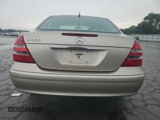 2003 Mercedes-Benz E 320 z VIN WDBUF65J23A134042, wystawiony jako Copart lot #57634185 z przebiegiem 70 816 mil mil oraz Szkoda całkowita • Salvage title. Historia ofert i sprzedaży dostępna na DreamBid. Obrazek 6.