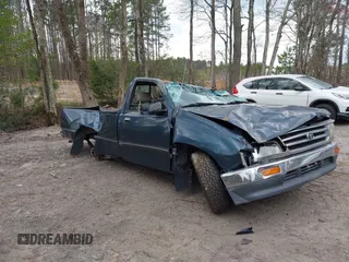 1995 Toyota T100 z VIN JT4VD11E8S0006805, wystawiony jako IAAI lot #41867368 z przebiegiem 261 130 mil mil oraz . Historia ofert i sprzedaży dostępna na DreamBid. Obrazek 1.