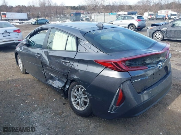 2021 Toyota Prius Prime LE with VIN JTDKAMFP4M3171775, listed as a IAAI auction lot 41343750 with 21,901 mi miles. Bid and sale history available at carsss.com. Image 3.