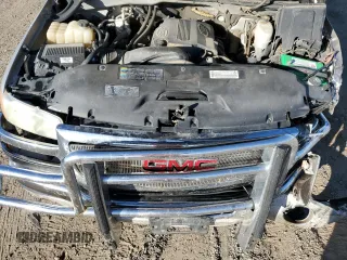 2004 GMC Sierra 2500HD SLT with VIN 1GTHK23G94F260255, listed as a Copart auction lot 72744044 with 153,740 mi miles and Clean title. Bid and sale history available at DreamBid. Image 11.