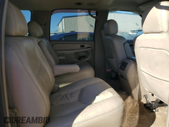 2003 Chevrolet Suburban LT with VIN 1GNEC16Z93J235334, listed as a Copart auction lot 87717995 with 299,627 mi miles and Salvage Title. Bid and sale history available at carsss.com. Image 11.