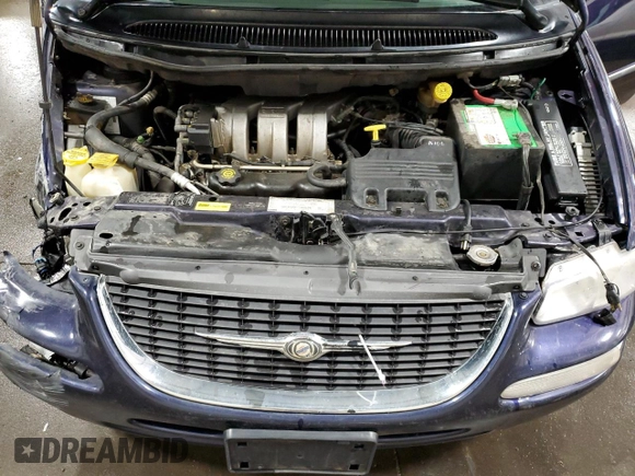 1998 Chrysler Town & Country with VIN 1C4GP54G6WB553053, listed as a Copart auction lot 48794215 with 213,427 mi miles and Salvage Title. Bid and sale history available at DreamBid. Image 12.