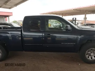 2007 Chevrolet Silverado 1500 1LT with VIN 2GCEK19CX71579533, listed as a IAAI auction lot 42247899 with 173,614 mi miles and . Bid and sale history available at DreamBid. Image 13.