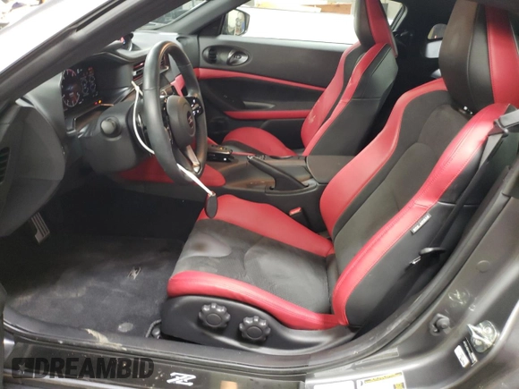 2024 Nissan Z Performance z VIN JN1BZ4BH4RM362110, wystawiony jako Copart lot #80097174 z przebiegiem 2 745 mil mil oraz Szkoda całkowita • Salvage title. Historia ofert i sprzedaży dostępna na DreamBid. Obrazek 7.