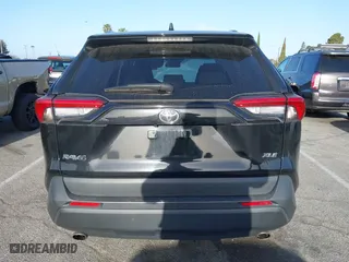 2022 Toyota RAV4 XLE with VIN 2T3W1RFV6NW202715, listed as a IAAI auction lot 41945039 with 68,129 mi miles. Bid and sale history available at carsss.com. Image 16.