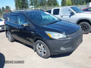2016 Ford Escape SE z VIN 1FMCU9GX9GUB39504, wystawiony jako IAAI lot #42195187 z przebiegiem 130 671 mil mil oraz . Historia ofert i sprzedaży dostępna na DreamBid. Obrazek 1.