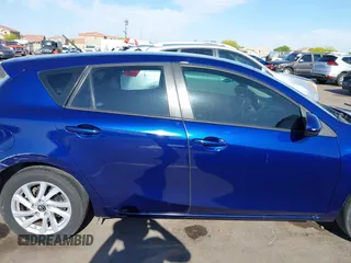 2013 Mazda 3 i Touring z VIN JM1BL1L81D1708796, wystawiony jako IAAI lot #42179958 z przebiegiem 95 467 mil mil oraz . Historia ofert i sprzedaży dostępna na DreamBid. Obrazek 13.
