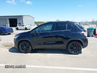 2020 Chevrolet Trax LT z VIN 3GNCJLSB4LL319247, wystawiony jako IAAI lot #42022250 z przebiegiem 74 877 mil mil oraz . Historia ofert i sprzedaży dostępna na DreamBid. Obrazek 14.