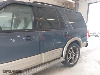 2005 Ford Expedition Eddie Bauer with VIN 1FMPU17585LA92339, listed as a IAAI auction lot 41840325 with 237,470 mi miles. Bid and sale history available at carsss.com. Image 6.