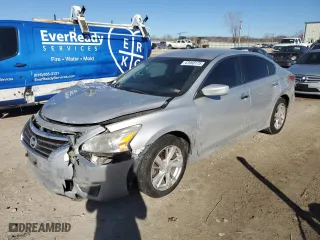 2013 Nissan Altima 2.5 S with VIN 1N4AL3AP3DN451253, listed as a Copart auction lot 47068175 with 170,959 mi miles and Salvage Title. Bid and sale history available at carsss.com. Image 1.