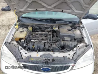 2005 Ford Focus S with VIN 1FAFP34N35W271612, listed as a IAAI auction lot 42203936 with 207,837 mi miles and . Bid and sale history available at carsss.com. Image 10.