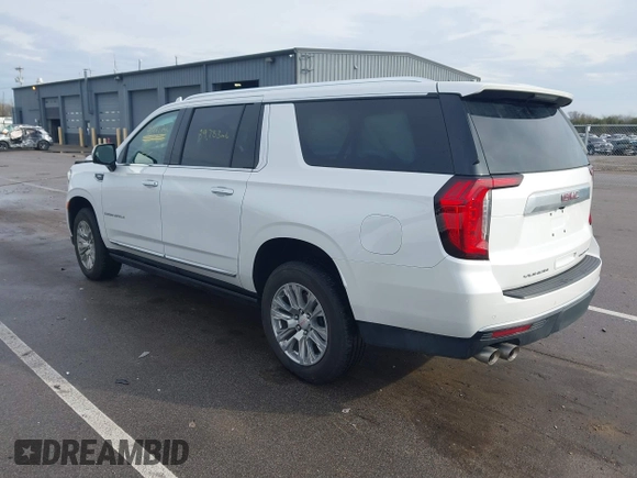 2022 GMC Yukon XL Denali with VIN 1GKS2JKLXNR344975, listed as a IAAI auction lot 41481290 with 39,783 mi miles and . Bid and sale history available at carsss.com. Image 3.