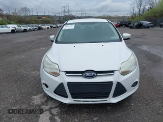 2013 Ford Focus SE with VIN 1FADP3K23DL216383, listed as a IAAI auction lot 41871603 with 87,715 mi miles. Bid and sale history available at carsss.com. Image 6.