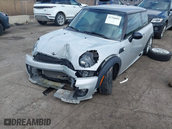 2013 MINI Cooper Hardtop with VIN WMWSU3C56DT374488, listed as a IAAI auction lot 41744603 with 82,678 mi miles. Bid and sale history available at carsss.com. Image 17.