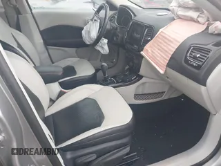 2018 Jeep Compass Limited with VIN 3C4NJDCB1JT238287, listed as a IAAI auction lot 41640492 with 74,554 mi miles and . Bid and sale history available at carsss.com. Image 5.