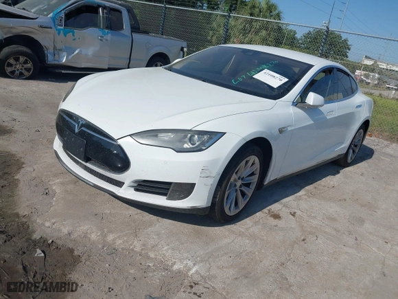 2016 Tesla Model S 70 kWh Battery with VIN 5YJSA1E16GF129997, listed as a IAAI auction lot 42108270 with 1 mi miles. Bid and sale history available at carsss.com. Image 2.