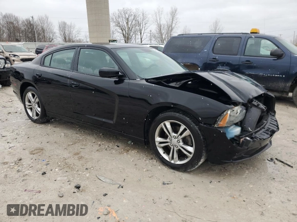 2013 Dodge Charger SXT z VIN 2C3CDXJG1DH678753, wystawiony jako Copart lot #50036355 z przebiegiem 161 158 mil mil oraz Czysty tytuł • Clean title. Historia ofert i sprzedaży dostępna na DreamBid. Obrazek 4.