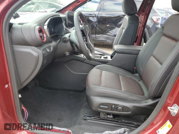 2025 Chevrolet Blazer RS z VIN 3GNKBERS6SS148791, wystawiony jako Copart lot #53876715 z przebiegiem Nie podano mil oraz Nie do naprawy • Non repairable. Historia ofert i sprzedaży dostępna na DreamBid. Obrazek 7.