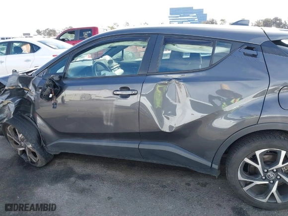 2019 Toyota C-HR XLE with VIN NMTKHMBX0KR082149, listed as a IAAI auction lot 41601379 with 79,765 mi miles. Bid and sale history available at carsss.com. Image 14.