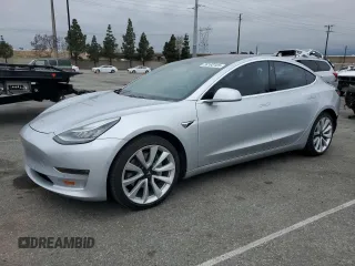 2018 Tesla Model 3 Long Range Battery z VIN 5YJ3E1EA4JF046746, wystawiony jako Copart lot #56160105 z przebiegiem 95 970 mil mil oraz Szkoda całkowita • Salvage title. Historia ofert i sprzedaży dostępna na DreamBid. Obrazek 1.