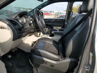 2019 Dodge Grand Caravan SXT with VIN 2C4RDGCG0KR735857, listed as a Copart auction lot 74053504 with 80,269 mi miles and Salvage Title. Bid and sale history available at carsss.com. Image 7.