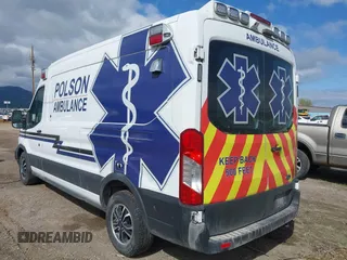 2022 Ford Transit z VIN 1FDBR1CG6NKA76214, wystawiony jako IAAI lot #42150218 z przebiegiem Nie podano mil oraz . Historia ofert i sprzedaży dostępna na DreamBid. Obrazek 3.
