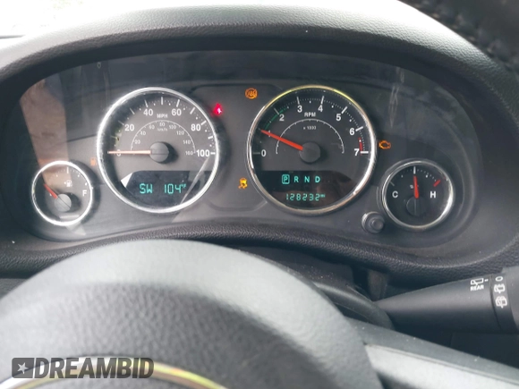 2016 Jeep Wrangler Unlimited Sahara z VIN 1C4BJWEGXGL280016, wystawiony jako IAAI lot #42620102 z przebiegiem 128 232 mil mil oraz . Historia ofert i sprzedaży dostępna na DreamBid. Obrazek 7.