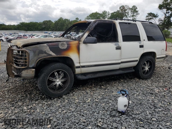 1999 GMC Yukon with VIN 1GKEK13R8XJ723636, listed as a Copart auction lot 64458594 with 0 mi miles and Non Repairable. Bid and sale history available at carsss.com. Image 1.