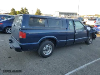 2000 GMC Sonoma SLS w/1SF Pkg with VIN 1GTCS1953Y8236943, listed as a Copart auction lot 77402934 with 40,960 mi miles and Salvage Title. Bid and sale history available at carsss.com. Image 3.
