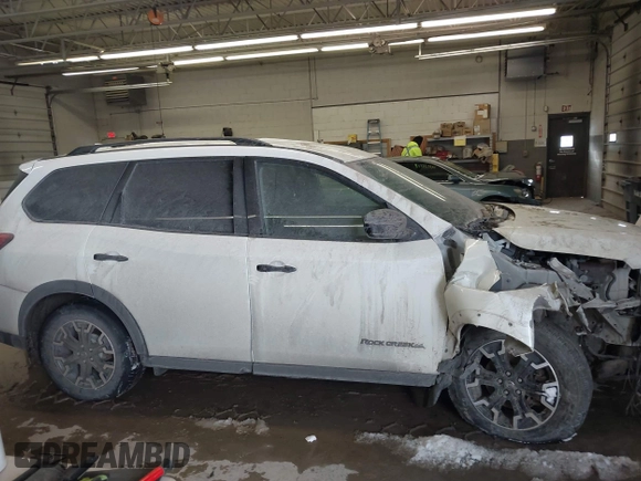 2019 Nissan Pathfinder S with VIN 5N1DR2MM9KC647851, listed as a IAAI auction lot 41289955 with 77,346 mi miles and . Bid and sale history available at DreamBid. Image 13.