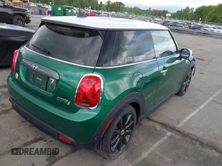 2021 MINI Hardtop Cooper SE with VIN WMWXP3C06M2N26986, listed as a IAAI auction lot 42023528 with 39,068 mi miles and . Bid and sale history available at DreamBid. Image 4.