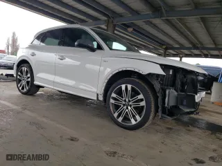 2018 Audi SQ5 Premium Plus with VIN WA1A4AFY8J2111651, listed as a Copart auction lot 50402175 with 121,065 mi miles and Salvage Title. Bid and sale history available at carsss.com. Image 4.