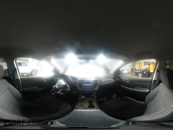 2018 GMC Acadia SLE z VIN 1GKKNSLS8JZ118592, wystawiony jako Copart lot #46140045 z przebiegiem 164 320 mil mil oraz Szkoda całkowita • Salvage title. Historia ofert i sprzedaży dostępna na DreamBid. Obrazek 14.