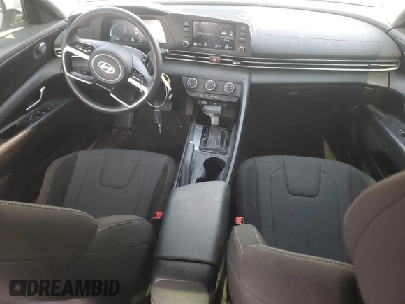 2024 Hyundai Elantra SE z VIN KMHLL4DG0RU786726, wystawiony jako Copart lot #58753815 z przebiegiem 14 065 mil mil oraz Szkoda całkowita • Salvage title. Historia ofert i sprzedaży dostępna na DreamBid. Obrazek 8.