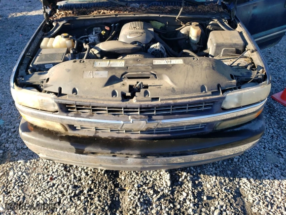 2001 Chevrolet Silverado 1500 LT with VIN 1GCEC19T11Z180375, listed as a Copart auction lot 84170524 with 180,728 mi miles and Salvage Title. Bid and sale history available at carsss.com. Image 11.