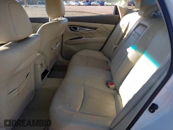 2011 Infiniti M37 with VIN JN1BY1AP5BM323915, listed as a IAAI auction lot 41822773 with 184,129 mi miles. Bid and sale history available at carsss.com. Image 8.