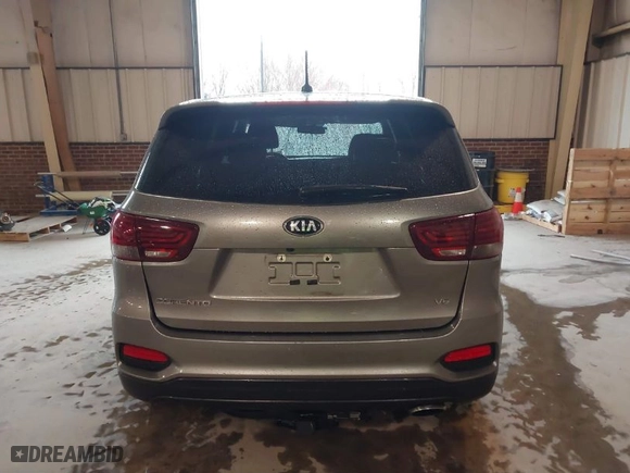 2019 Kia Sorento LX V6 with VIN 5XYPG4A52KG485699, listed as a IAAI auction lot 41711379 with NaN miles. Bid and sale history available at carsss.com. Image 16.