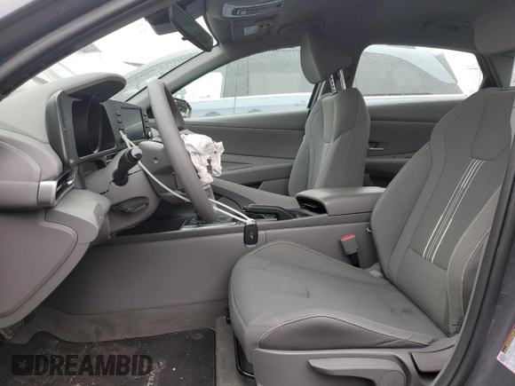 2023 Hyundai Elantra SEL z VIN KMHLM4AG2PU581603, wystawiony jako Copart lot #50824735 z przebiegiem 28 150 mil mil oraz Szkoda całkowita • Salvage title. Historia ofert i sprzedaży dostępna na DreamBid. Obrazek 7.