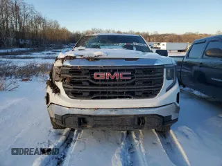 2023 GMC Sierra 1500 with VIN 3GTNUAED0PG362010, listed as a Copart auction lot 87900335 with 23,496 mi miles and Salvage Title. Bid and sale history available at DreamBid. Image 5.