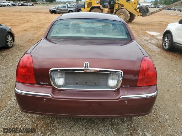 2003 Lincoln Town Car Cartier with VIN 1LNHM83W73Y638138, listed as a Copart auction lot 73698774 with 205,583 mi miles and Salvage Title. Bid and sale history available at carsss.com. Image 6.