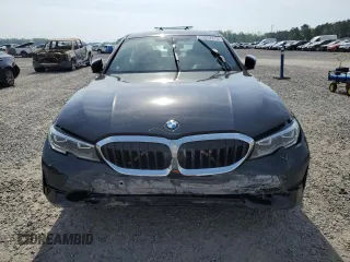 2022 BMW 3 Series 330i z VIN 3MW5R1J09N8C24653, wystawiony jako Copart lot #53022275 z przebiegiem Nie podano mil oraz Szkoda całkowita • Salvage title. Historia ofert i sprzedaży dostępna na DreamBid. Obrazek 5.