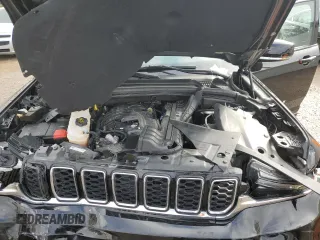 2021 Jeep Grand Cherokee Limited z VIN 1C4RJJBG5M8175940, wystawiony jako Copart lot #43026495 z przebiegiem 49 236 mil mil oraz Szkoda całkowita • Salvage title. Historia ofert i sprzedaży dostępna na DreamBid. Obrazek 13.