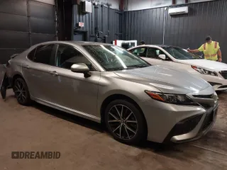 2021 Toyota Camry SE Nightshade with VIN 4T1G11AK9MU552236, listed as a IAAI auction lot 40019705 with 103,869 mi miles. Bid and sale history available at carsss.com. Image 1.