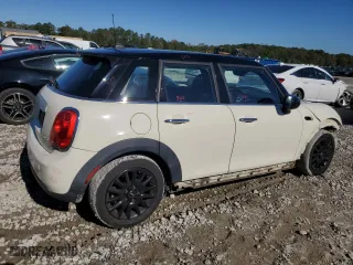 2015 MINI Cooper Hardtop 4 Door with VIN WMWXS5C5XFT830535, listed as a Copart auction lot 80746434 with 139,945 mi miles and Salvage Title. Bid and sale history available at carsss.com. Image 3.