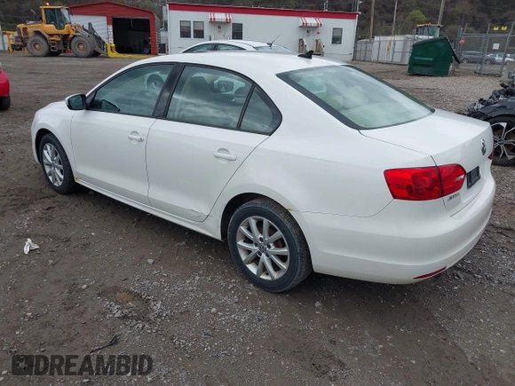 2012 Volkswagen Jetta Sedan SE w/Convenience PZEV with VIN 3VWDP7AJ2CM348491, listed as a IAAI auction lot 41942902 with 184,626 mi miles. Bid and sale history available at carsss.com. Image 3.