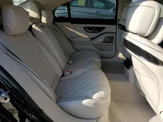 2024 Mercedes-Benz S 580 z VIN W1K6G7GB8RA270094, wystawiony jako Copart lot #78233864 z przebiegiem 3 565 mil mil oraz Szkoda całkowita • Salvage title. Historia ofert i sprzedaży dostępna na DreamBid. Obrazek 10.