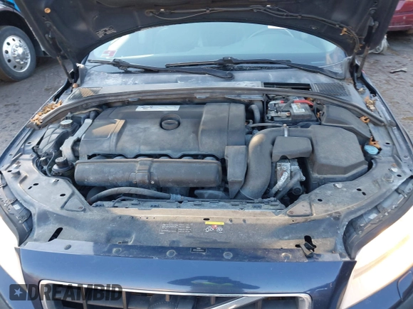 2011 Volvo XC70 3.2L with VIN YV4940BZXB1115299, listed as a IAAI auction lot 41567362 with 197,318 mi miles and . Bid and sale history available at DreamBid. Image 10.