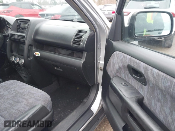 2003 Honda CR-V LX z VIN SHSRD78463U158224, wystawiony jako IAAI lot #41866352 z przebiegiem 280 367 mil mil oraz . Historia ofert i sprzedaży dostępna na DreamBid. Obrazek 5.