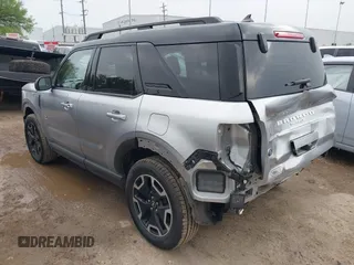 2021 Ford Bronco Sport Outer Banks z VIN 3FMCR9C67MRA94581, wystawiony jako IAAI lot #41905973 z przebiegiem 35 021 mil mil oraz . Historia ofert i sprzedaży dostępna na DreamBid. Obrazek 3.